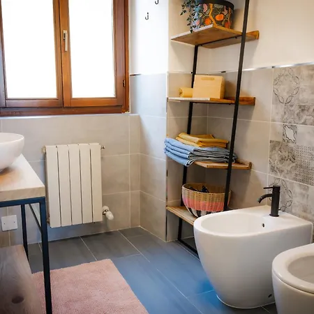 דירה Denis - Stylisches Premium Altstadt-apartment Mit Hafenblick & 2 Baedern *