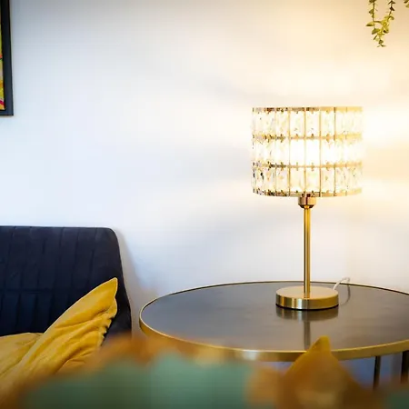 Denis - Stylisches Premium Altstadt-apartment Mit Hafenblick & 2 Baedern דירה *