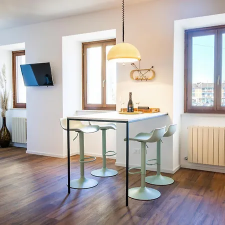Denis - Stylisches Premium Altstadt-apartment Mit Hafenblick&2 Bädern *
