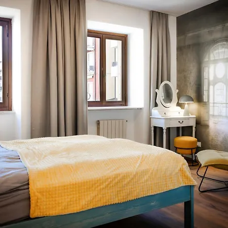 Denis - Stylisches Premium Altstadt-apartment Mit Hafenblick&2 Bädern Grado