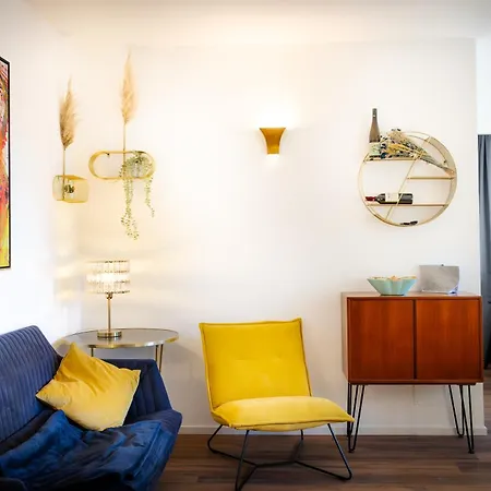 Denis - Stylisches Premium Altstadt-apartment Mit Hafenblick&2 Bädern Grado