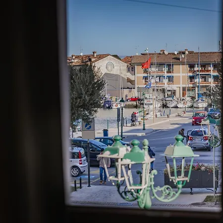 Denis - Stylisches Premium Altstadt-apartment Mit Hafenblick&2 Bädern *