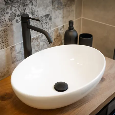 Denis - Stylisches Premium Altstadt-apartment Mit Hafenblick&2 Bädern *